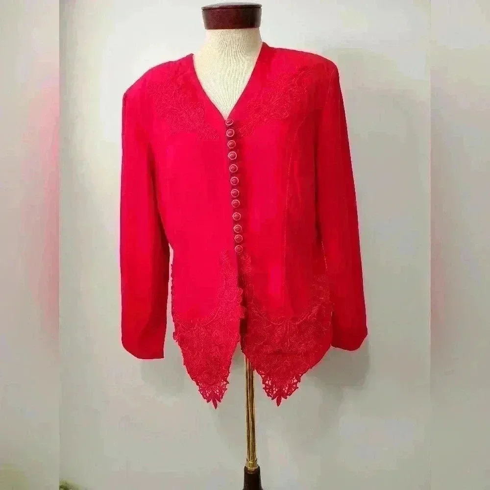 Joseph Ribkoff Vintage red crochet lace button down jacket/ blazer. Size 16